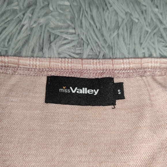 Pink Plaid Cropped Tank - Picture 3 of 5